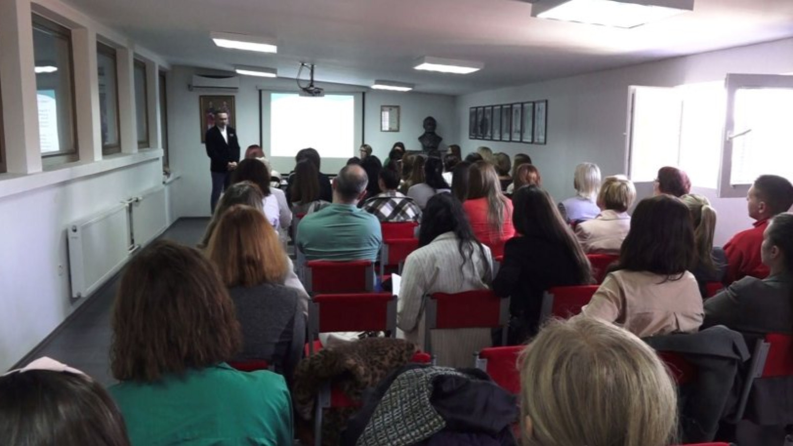 Предавање у Дому здравља: Програм раног препознавања и смањења ризика од насиља код младих