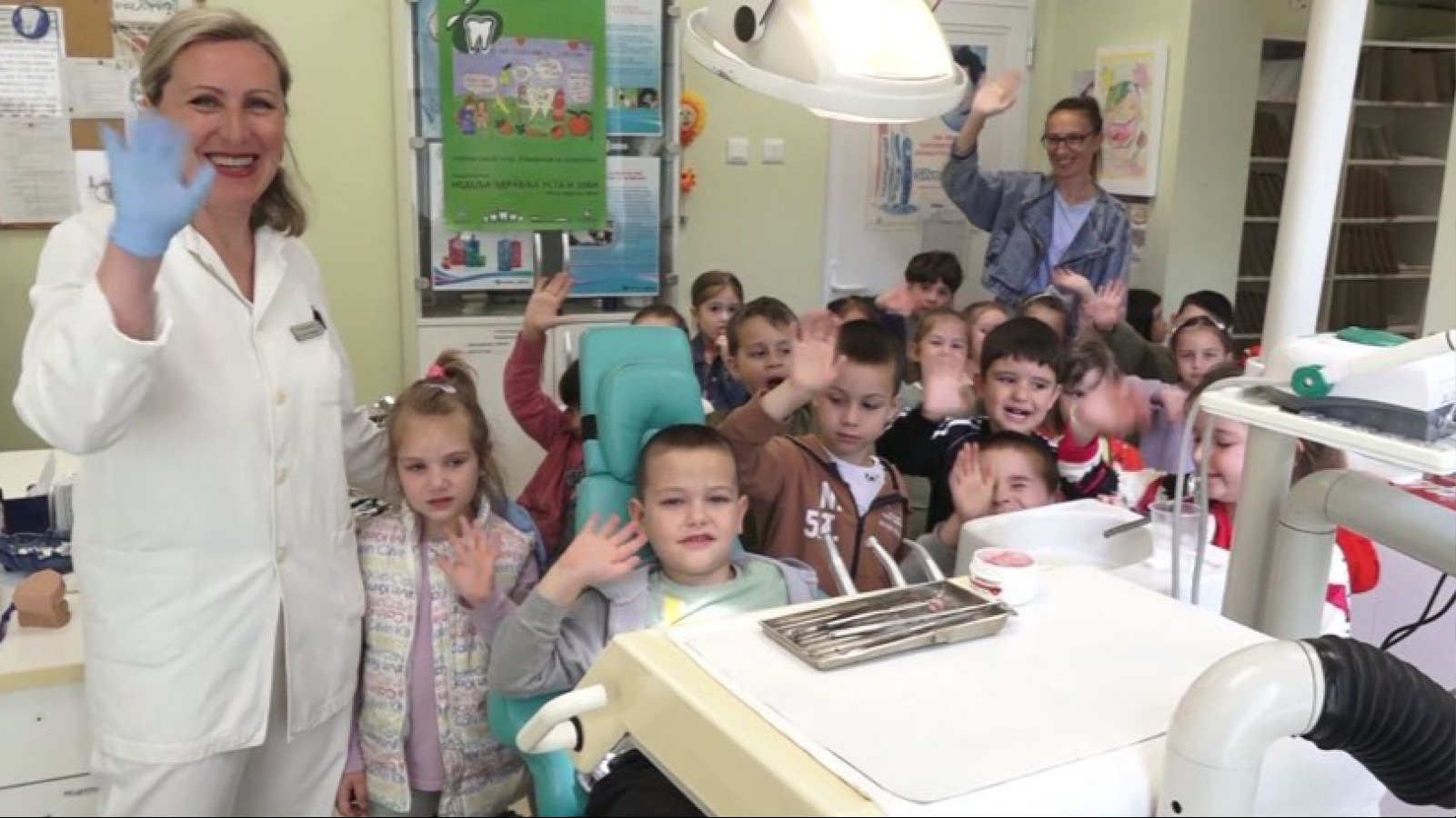 Малишани из ПУ Бубамара у посети зубару